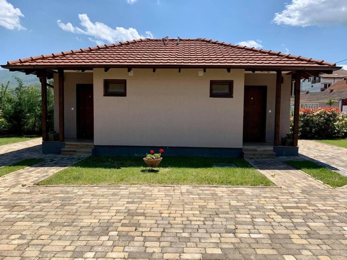 Konak Nestor Bungalows Escópia Exterior foto