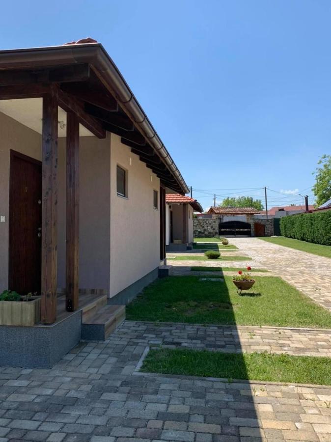 Konak Nestor Bungalows Escópia Exterior foto